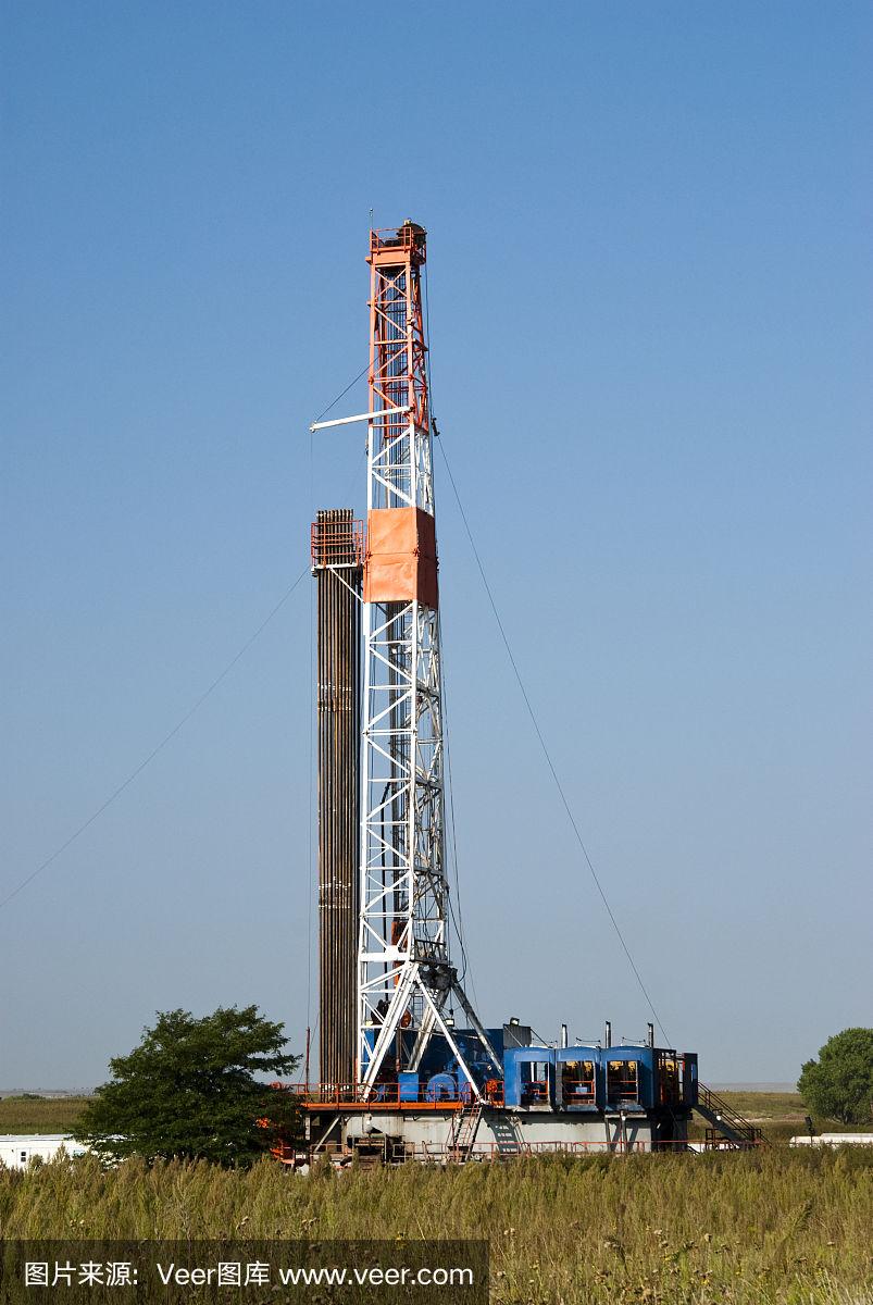 钻井井架 支撑地下能源探索的钢铁巨人